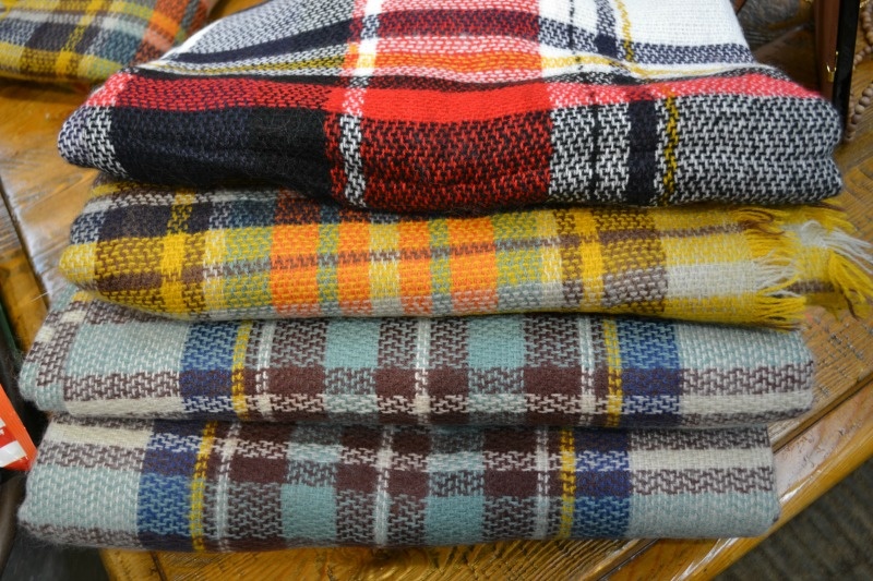 These are the brightest, cheeriest fall scarves you will see. StyleBlueprint has great FINDS for October in Louisville