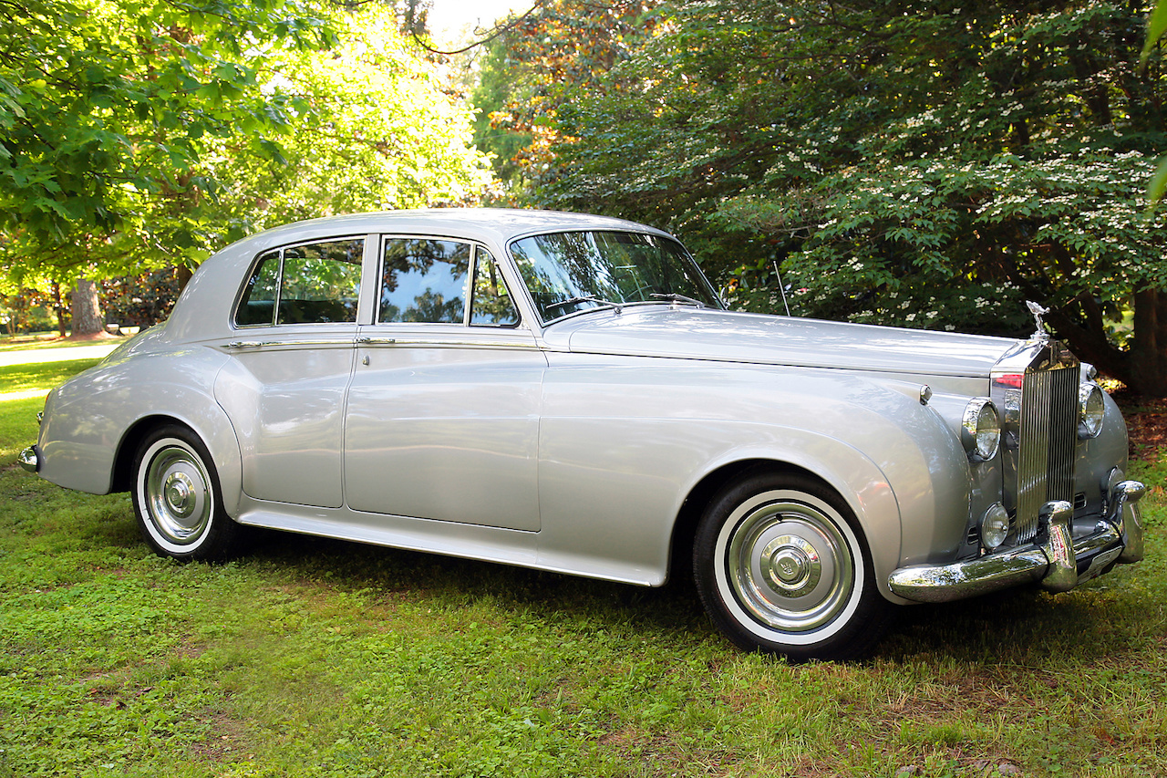 A silver Rolls Royce was on hand to ferry Bryson and Matthew to the Peabody. A silver Rolls Royce was on hand to ferry Bryson and Matthew to the Peabody.