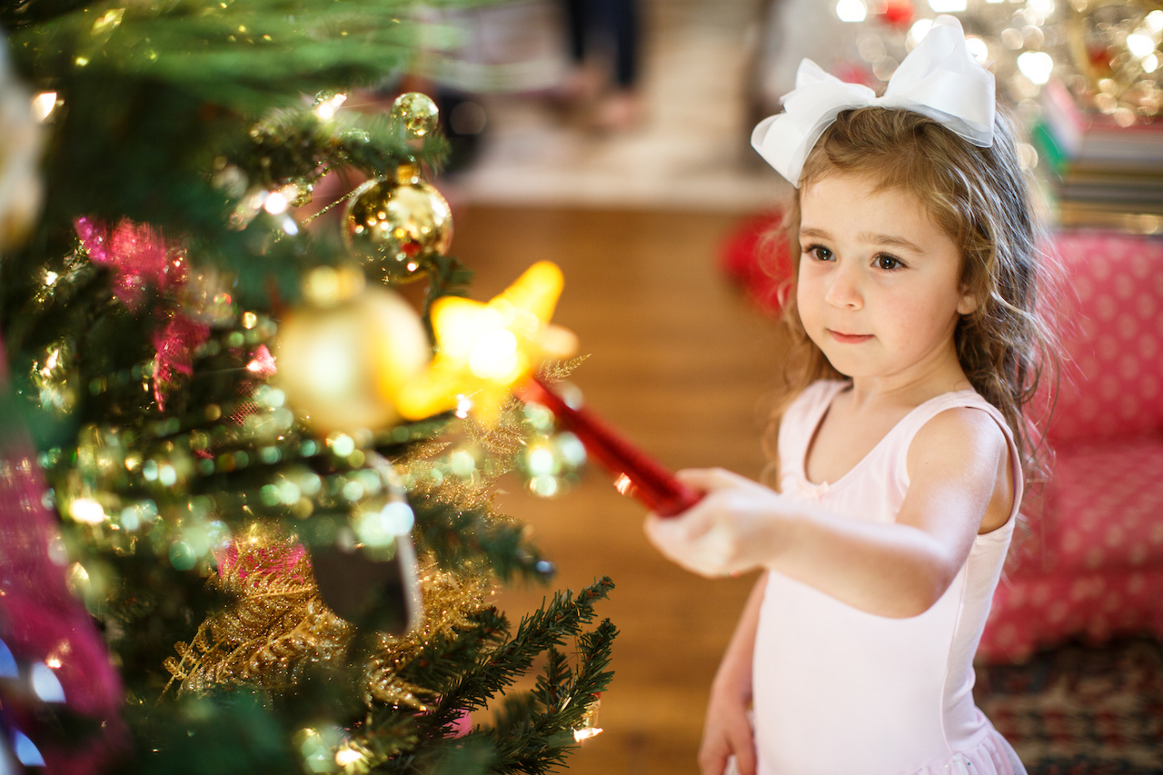 Gay's granddaughter Sophia, 4, lights the tree with a wave of the Magic Light Wand! Gay's granddaughter Sophia, 4, lights the tree with a wave of the Magic Light Wand!