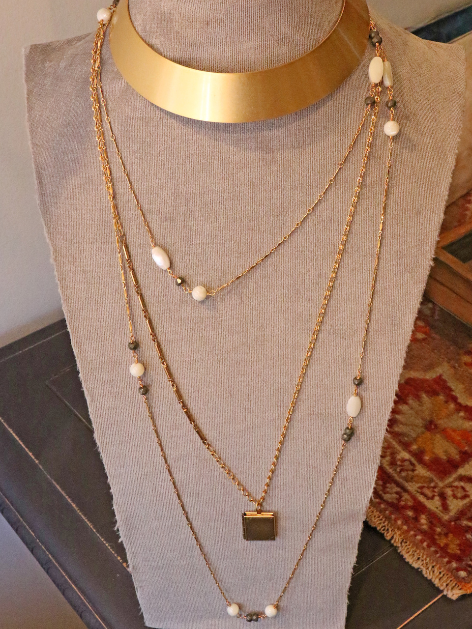 A gold collar will spruce up any number of outfits you already own! A gold collar will spruce up any number of outfits you already own!