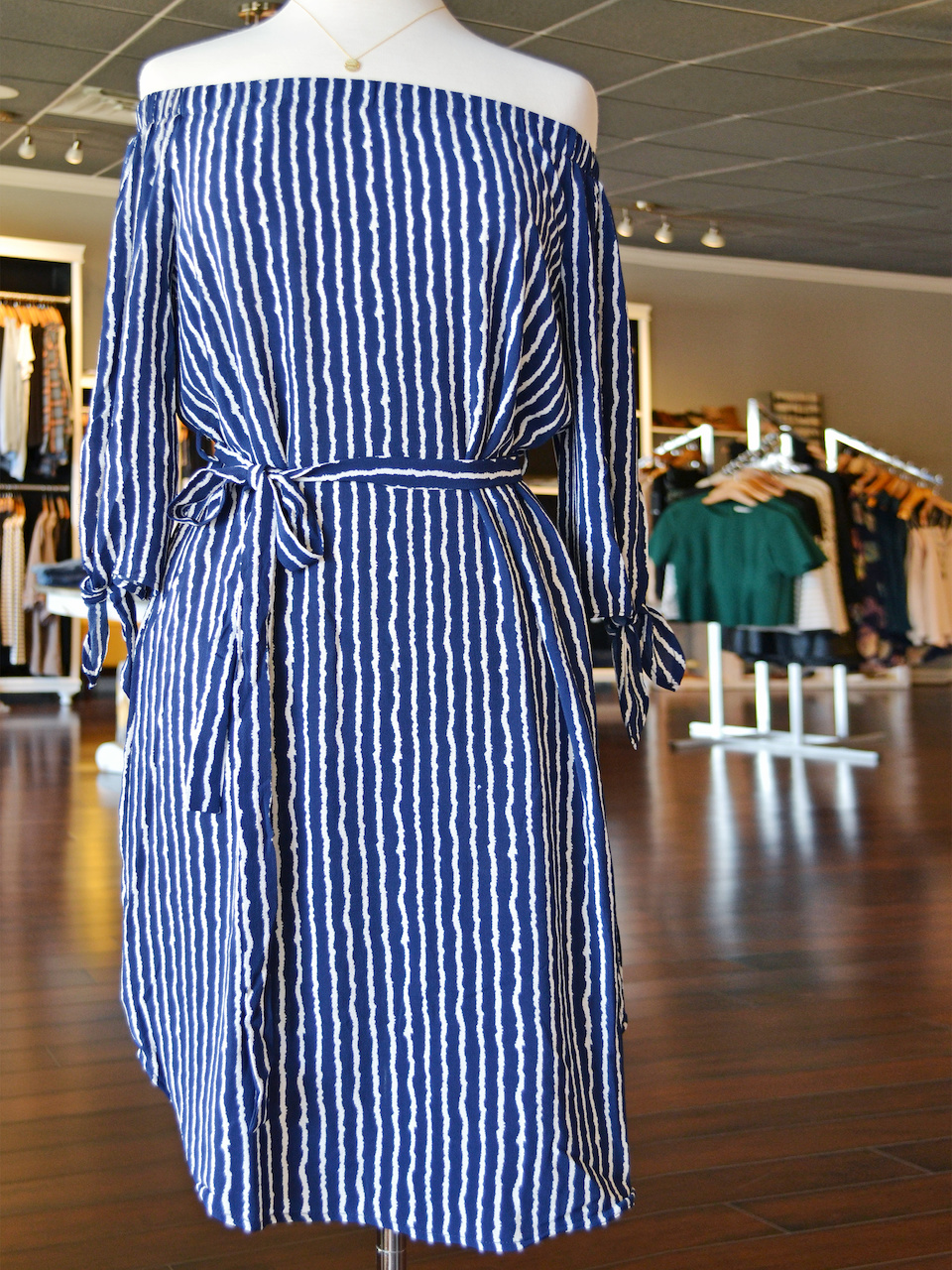 Such a flattering dress on What to wear to events in Louisville in October