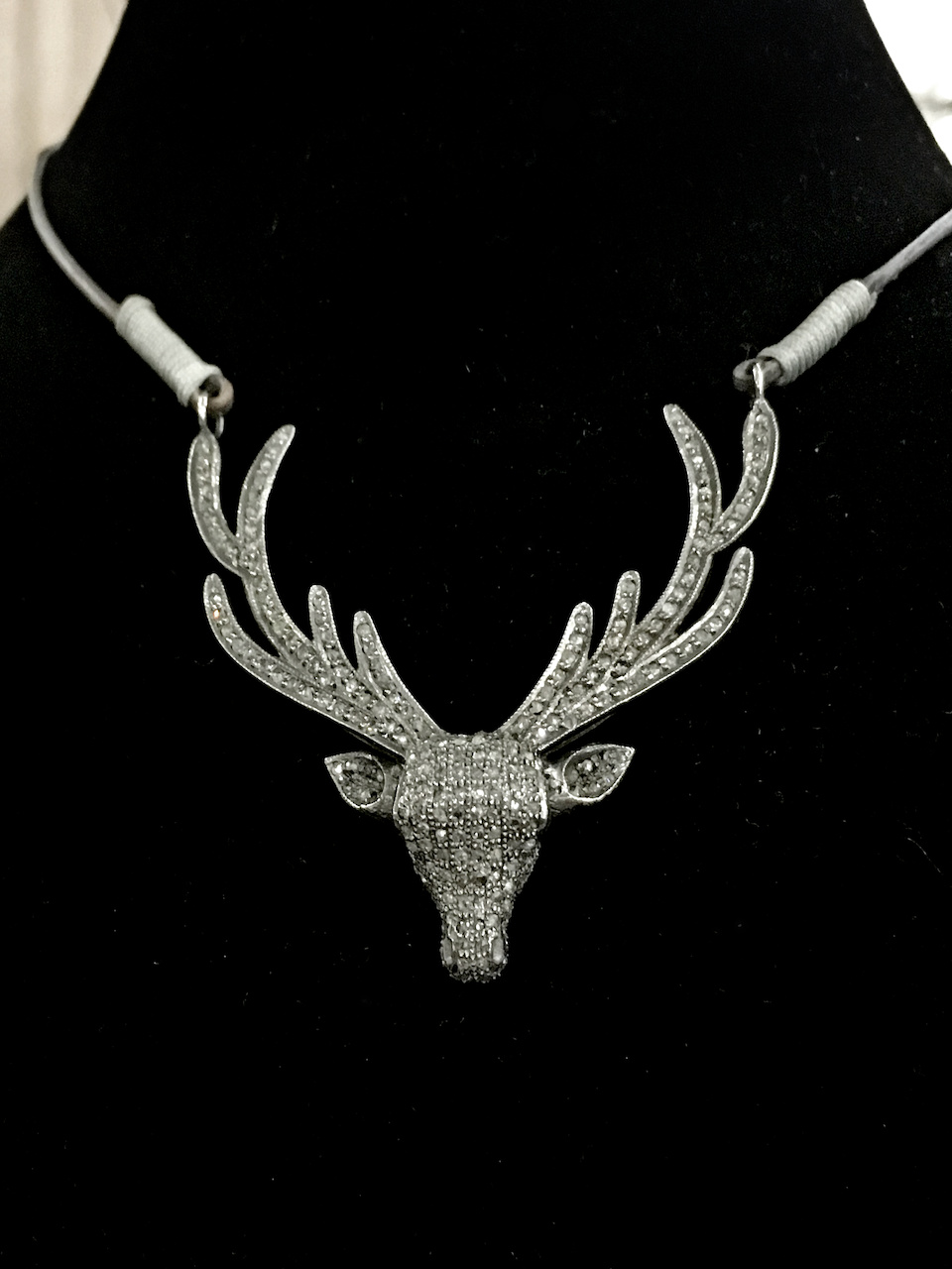 What a cool look for your winter parties as well! styleblueprint atlanta september finds deer choker