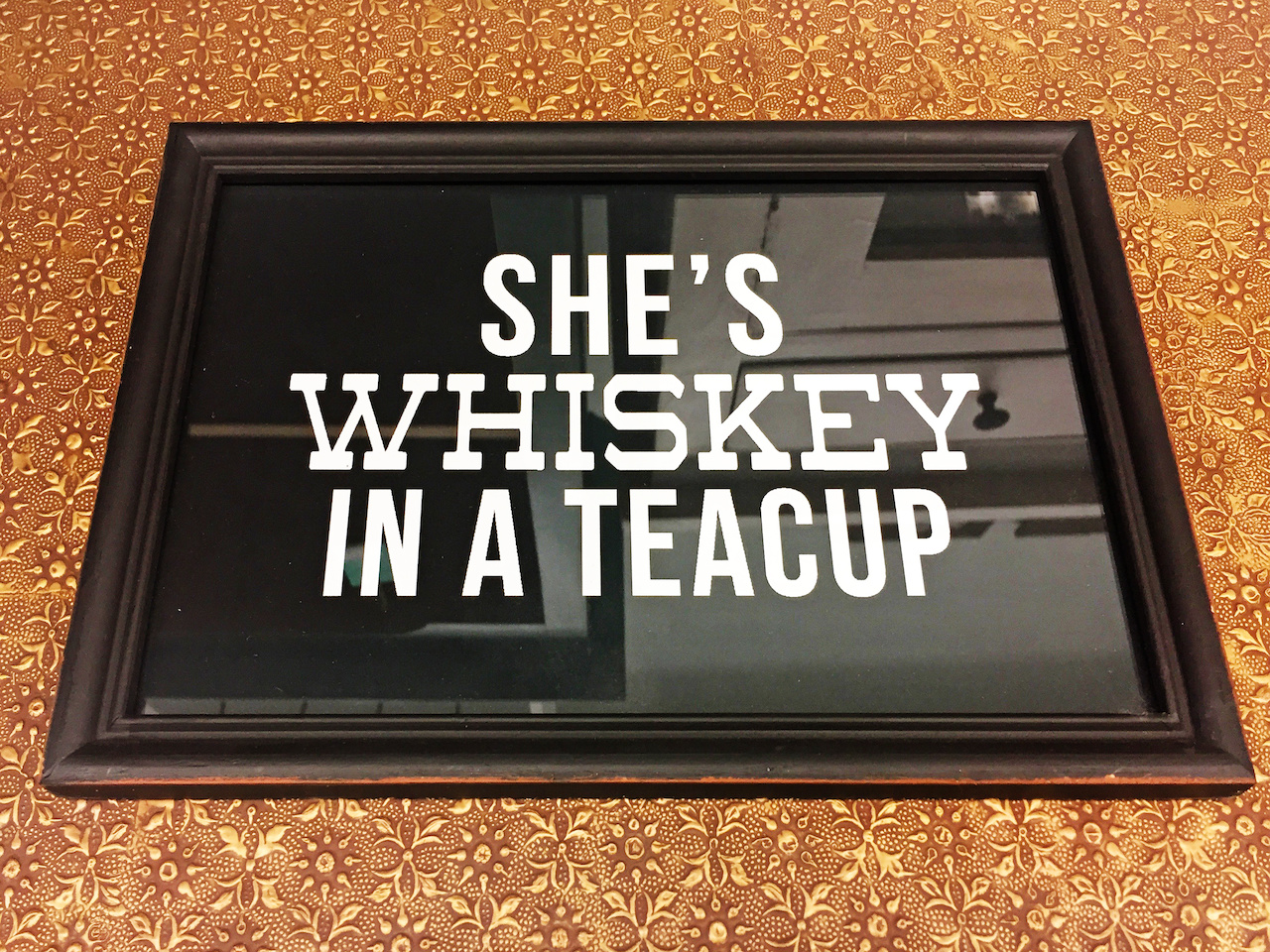 Whiskey print Whiskey print|styleblueprint.com