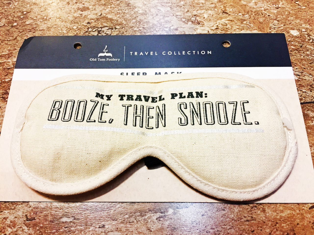 Eye mask Travel eye mask|styleblueprint.com