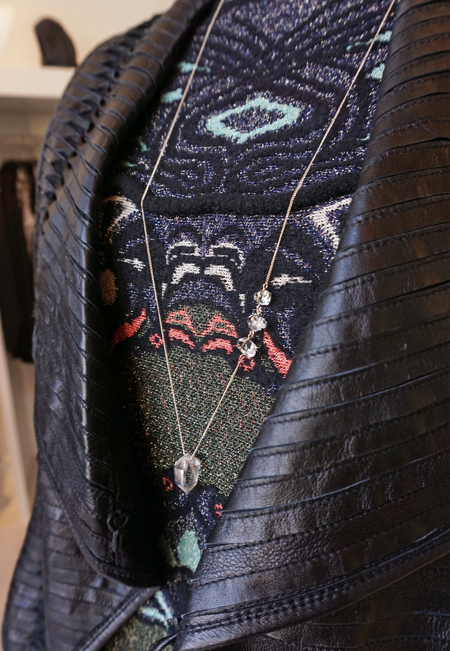 Take a closer look at that necklace! Take a closer look at that necklace!