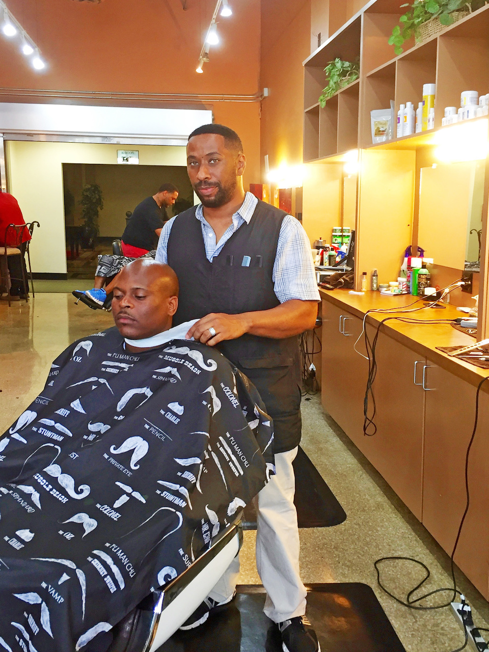 over 20 years of experience Mens salons Louisville