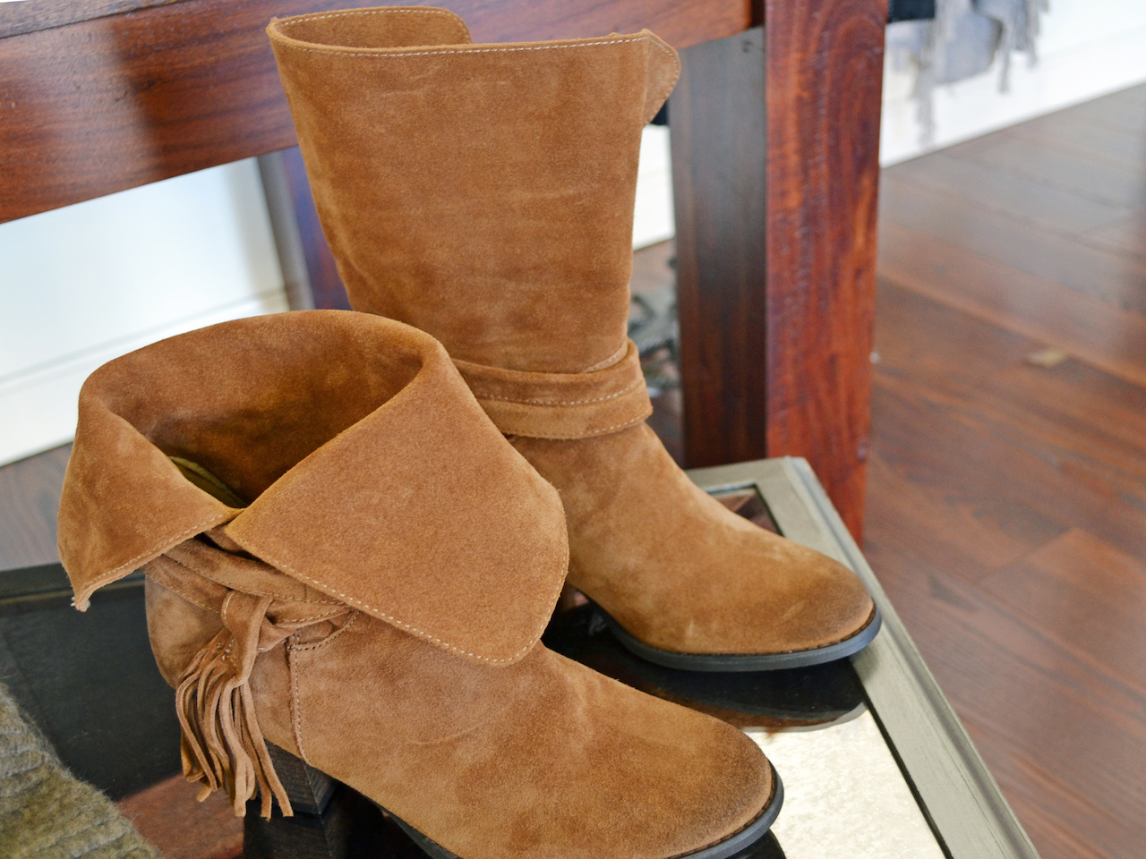 Leave high or fold down What to wear to events in Louisville in October