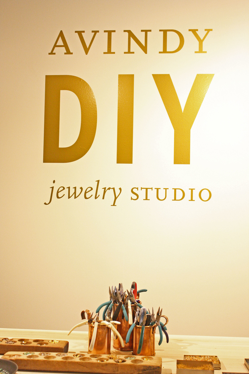 Polish your DIY skills at River Mint Finery. sb-atlanta-rivermintfinery-avindysign.jpg