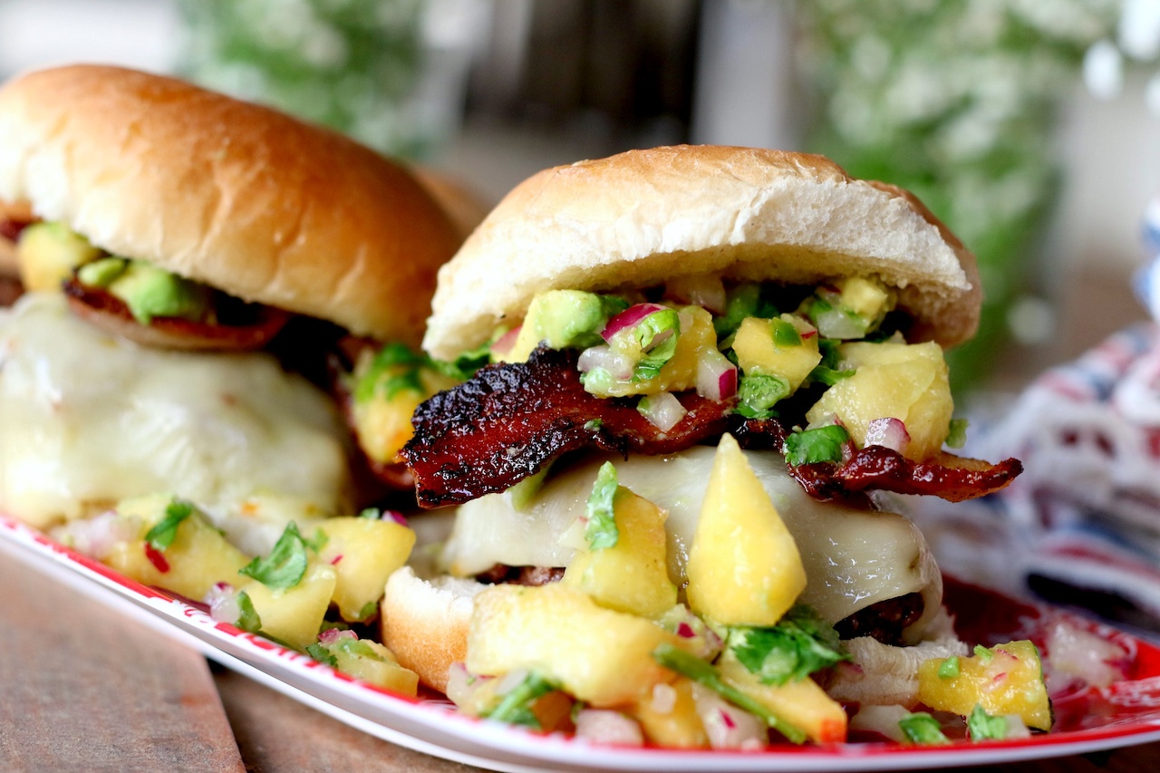 Cheeseburger with bacon and peach salsa