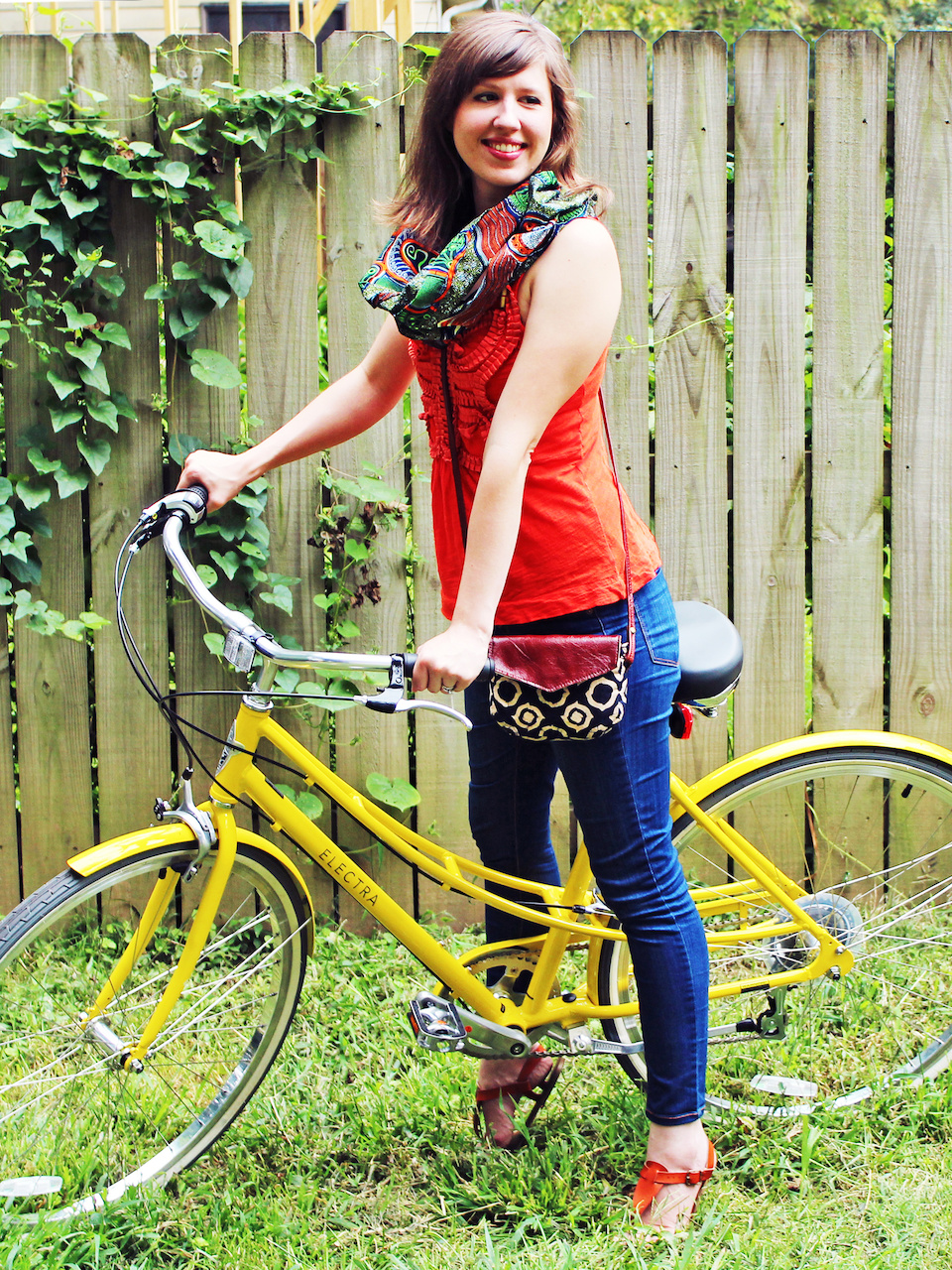 “I often look to create a juxtaposition between geometric & organic in my bags with my choice of print and shape of the leather, or overall silhouette of the bag” says Samilia. We love her Texstyle Crossbody Bag “I often look to create a juxtaposition between geometric & organic in my bags with my choice of print and shape of the leather, or overall silhouette of the bag” says Samilia. We love her Texstyle Crossbody Bag