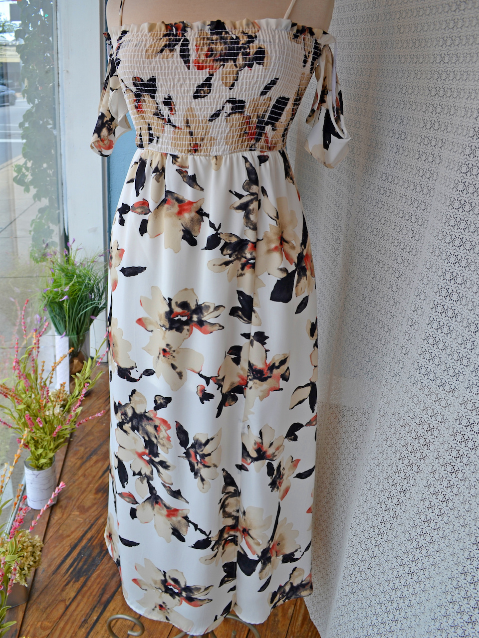 Love the smocked top on this What to Wear August Events in Louisville