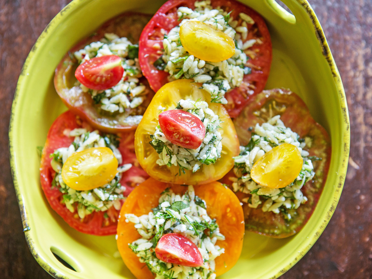 The feta in this herbed orzo salad adds a nice touch of saltiness to the sweet summer tomatoes! The feta in this herbed orzo salad adds a nice touch of saltiness to the sweet summer tomatoes!