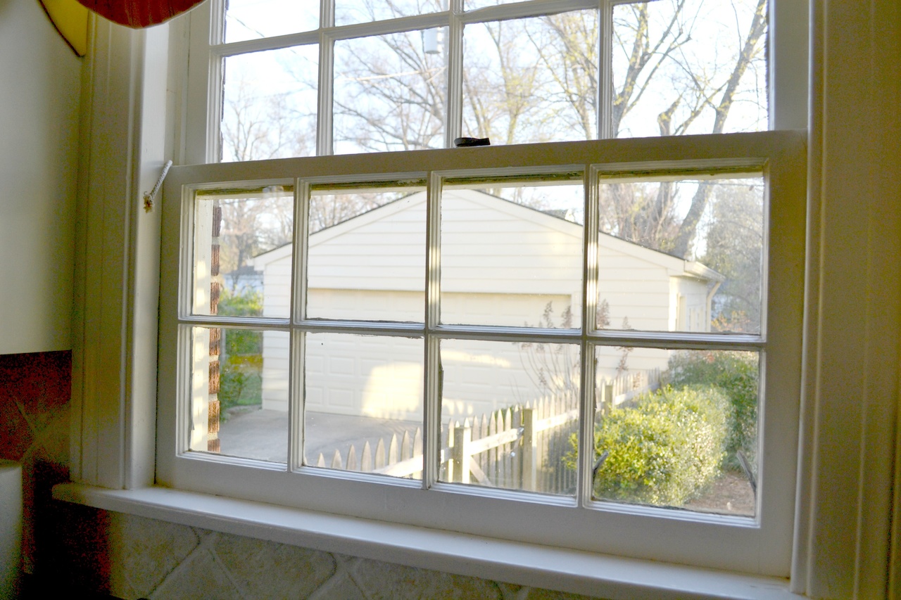 especially difficult to open Double hung windows are very hard to open