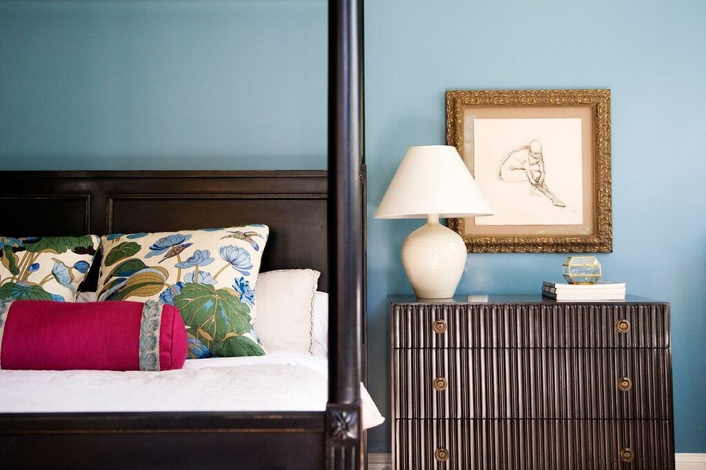 Don't underestimate the power of some great pillows. StyleBlueprint Atlanta: Kate Hayes Midtown design