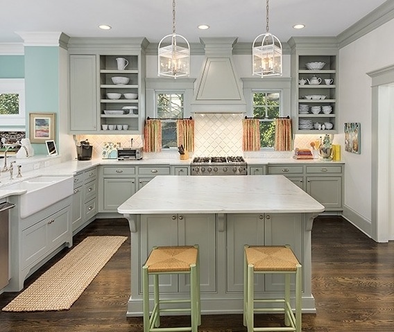 Pops of color draw the eye toward a space. decorating with color in the kitchen