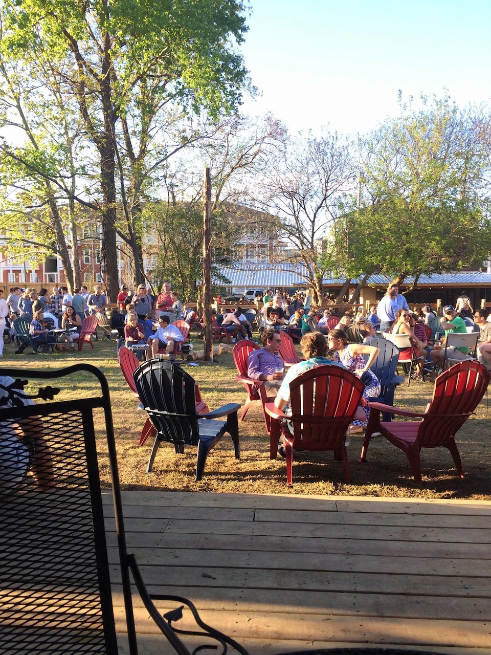 Loflin Yard is like a giant backyard at your friend's house. If your friend lived downtown, had a band and served up great food and libations, that is. Loflin Yard is like a giant backyard at your friend's house. If your friend lived downtown, had a band and served up great food and libations, that is.