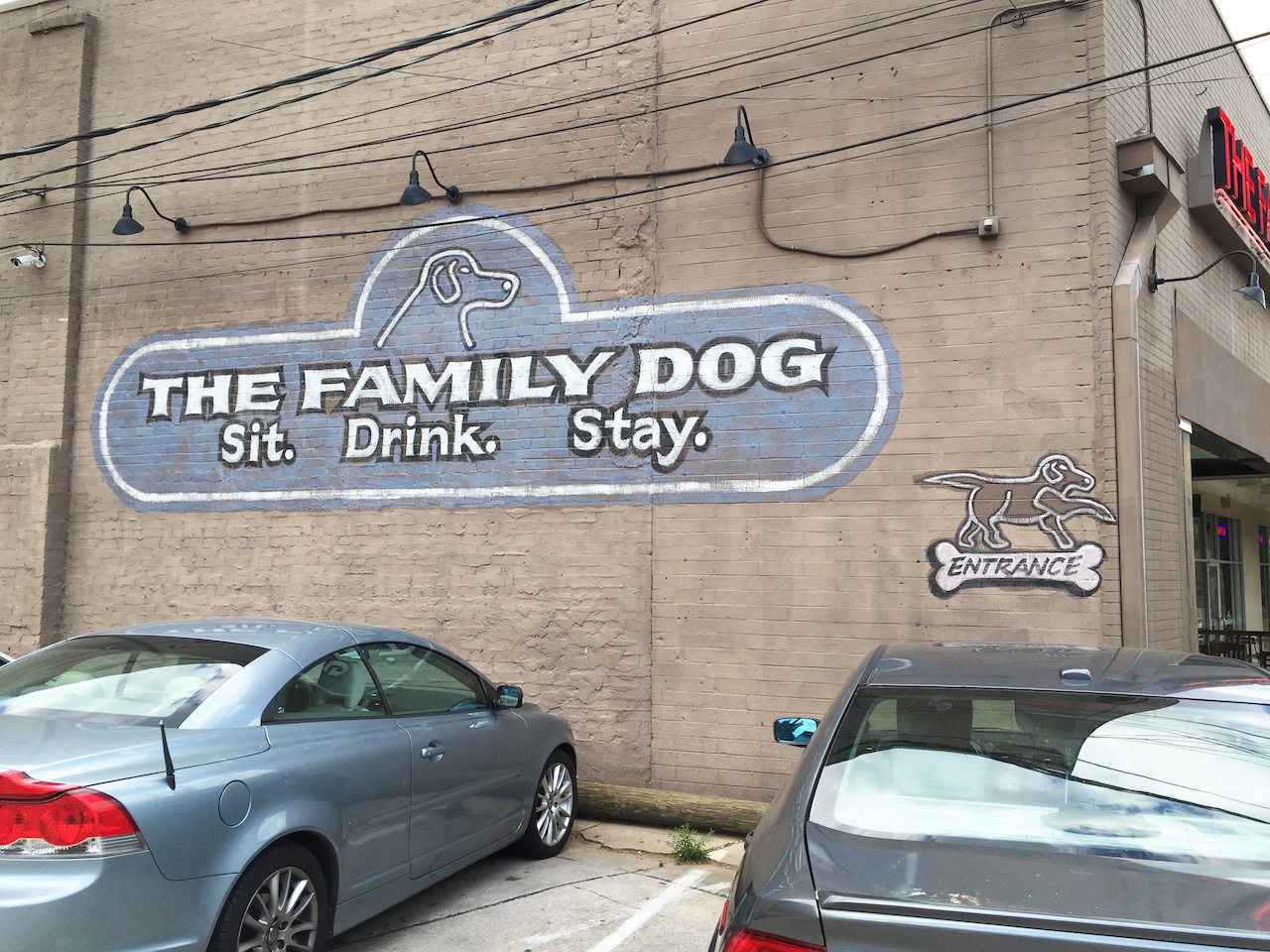Sit. Drink. Stay. sb-atlanta-morningside-dogbar-signage.jpg