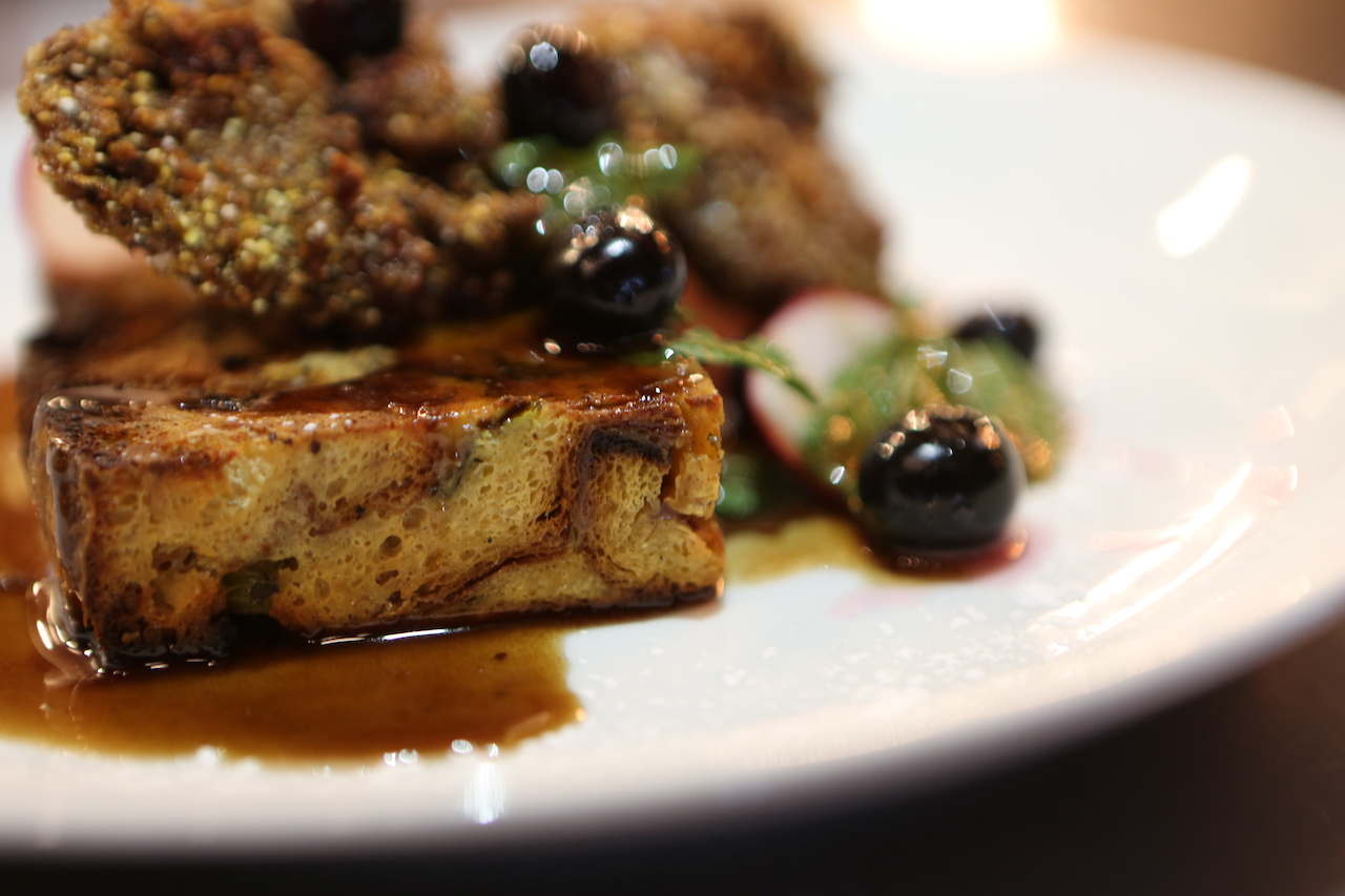 fried chicken livers served with French toast, pickled blueberries and maple port sauce fried chicken livers served with French toast, pickled blueberries and maple port sauce