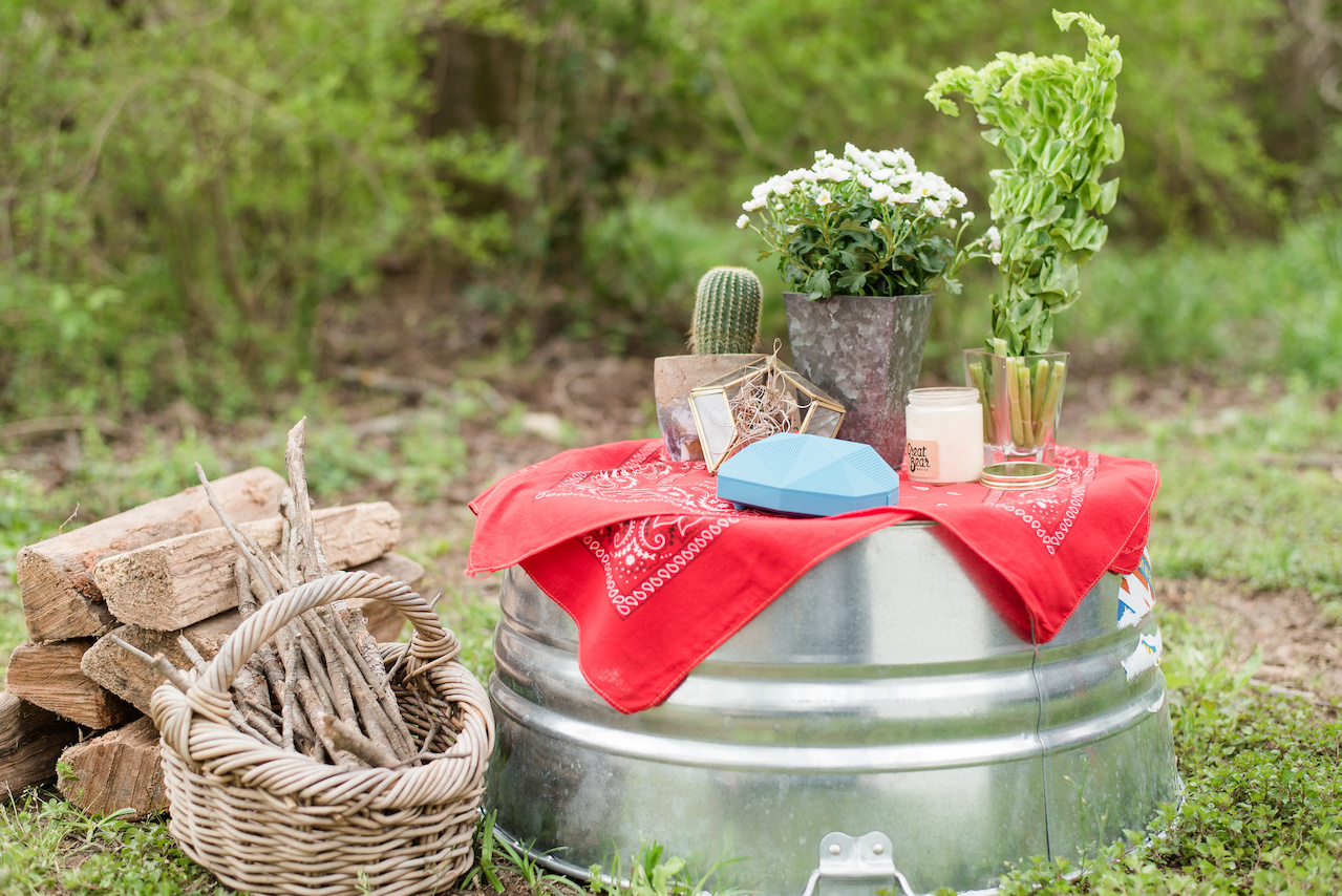 Bring flowers, greenery and candles to add a touch of ambience to your campsite. And make sure to gather kindling for your campfire before the sun goes down! Bring flowers, greenery and candles to add a touch of ambience to your campsite. And make sure to gather kindling for your campfire before the sun goes down!