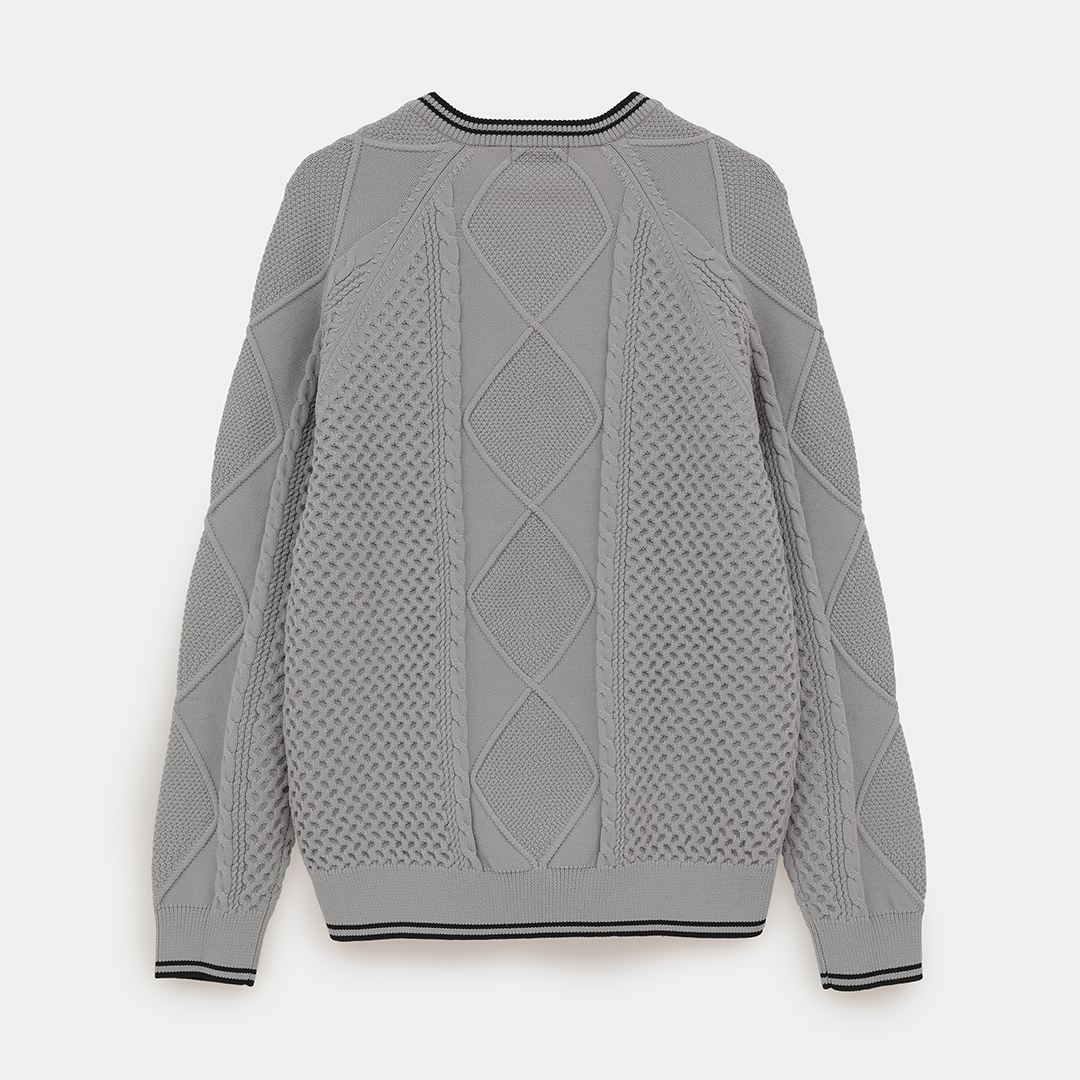 ケーブル編みポリエステルVネックニット (MENS)