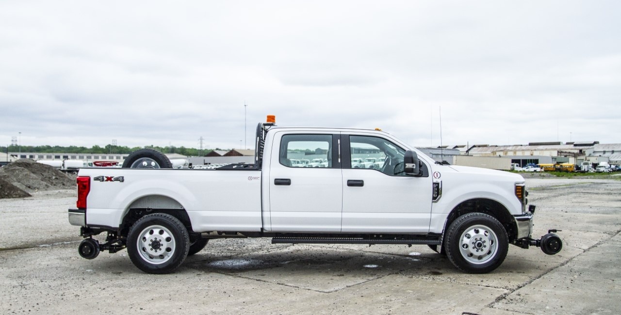 1 Ton Crew Cab AWD Gas HiRail Pickup Truck Rental Custom Truck One