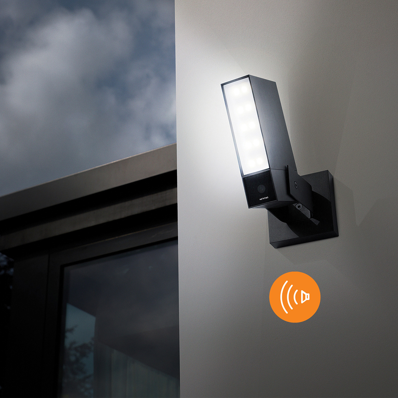 Netatmo smart outdoor camera with siren