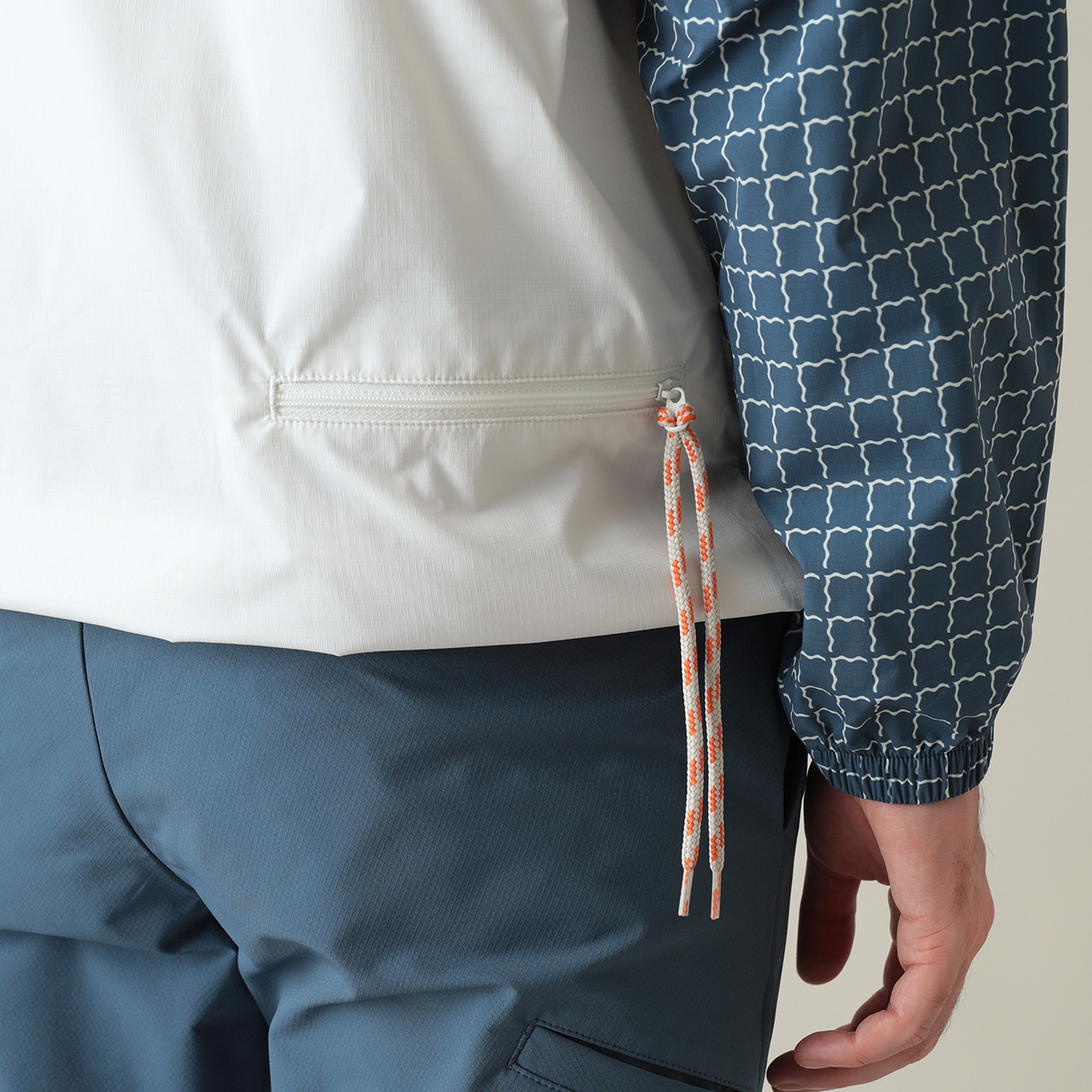 ハーフジップ着脱スリーブジャケット(UNISEX)