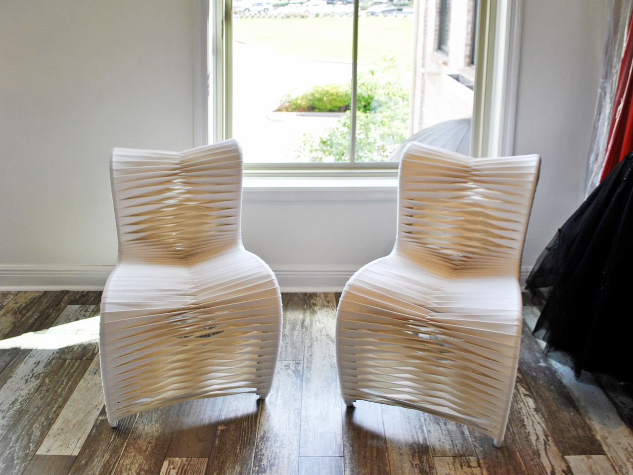These sleek, modern, feminine chairs from Pandy's shop are perfect for the neighboring boutique, The Clothes Tree by Deborah, which is where they now reside! These sleek, modern, feminine chairs from Pandy's shop are perfect for the neighboring boutique, The Clothes Tree by Deborah, which is where they now reside!