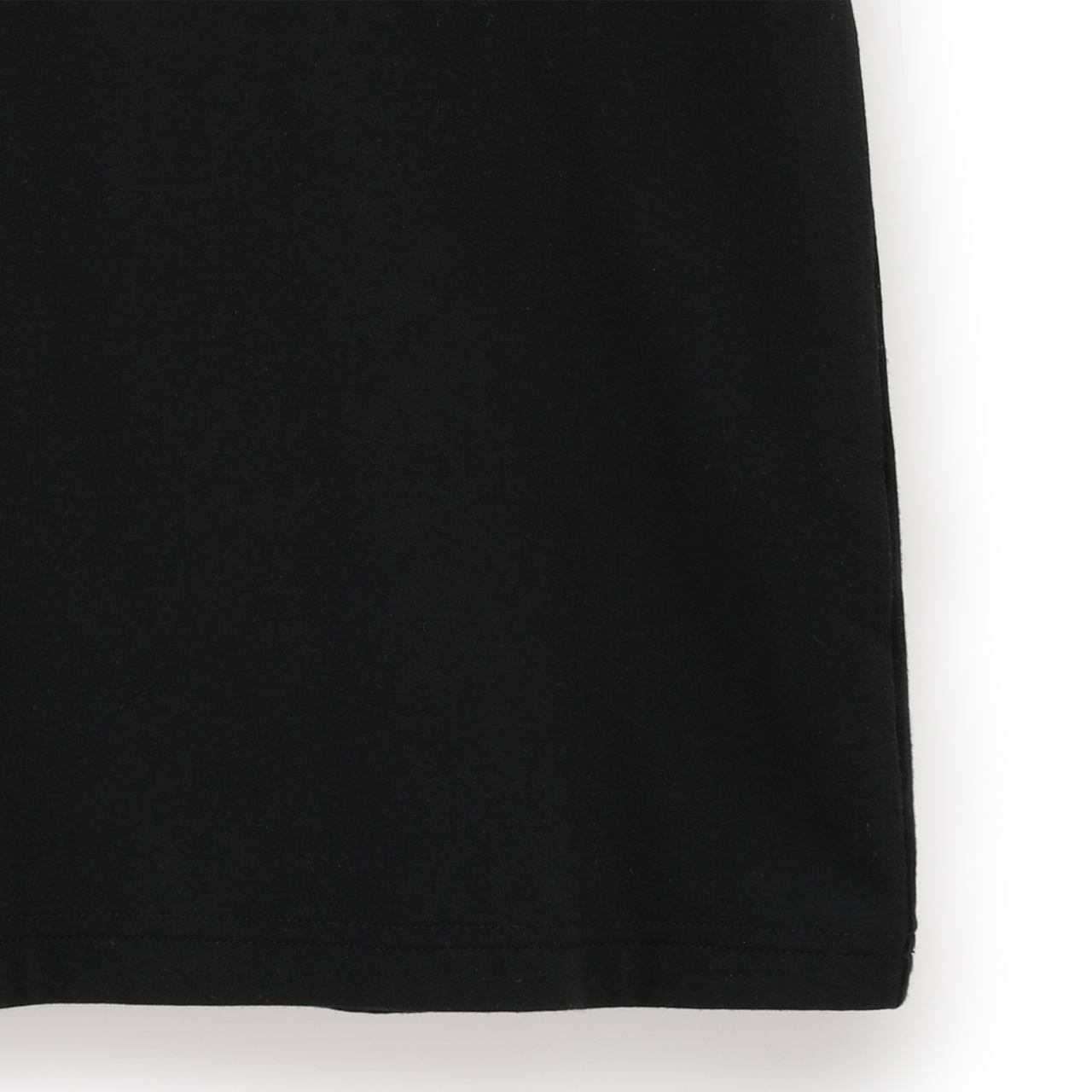 メタリックロゴ半袖モックネックシャツ (WOMENS)