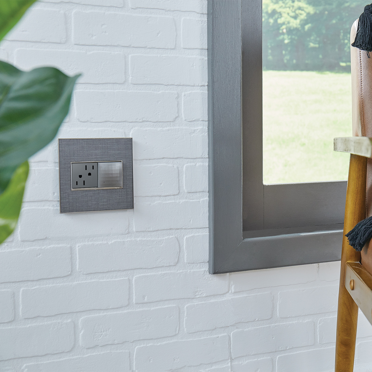 adorne Smart Gateway, with Netatmo, Magnesium