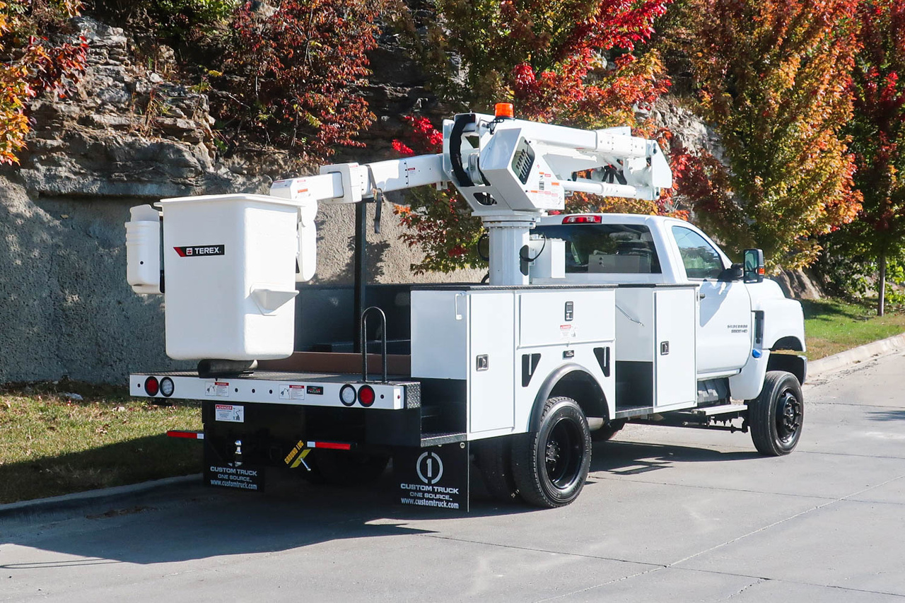2019 Chevrolet 5500 4x4 Terex LT40 Bucket Truck For Sale Custom Truck