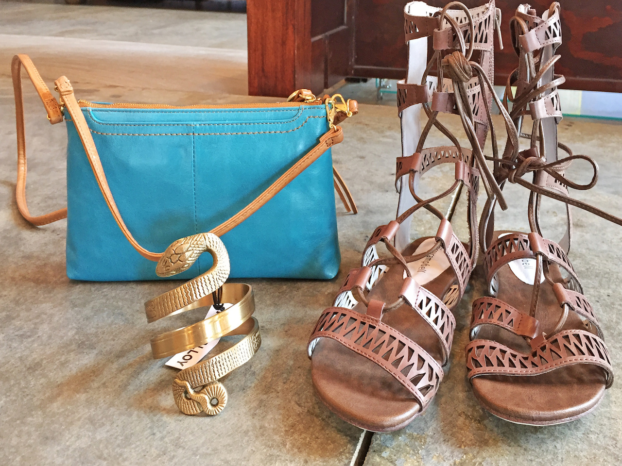 Remember to factor in accessories to your look this May. SB-Atlanta-WTW-May2016-Sole-accessories.JPG