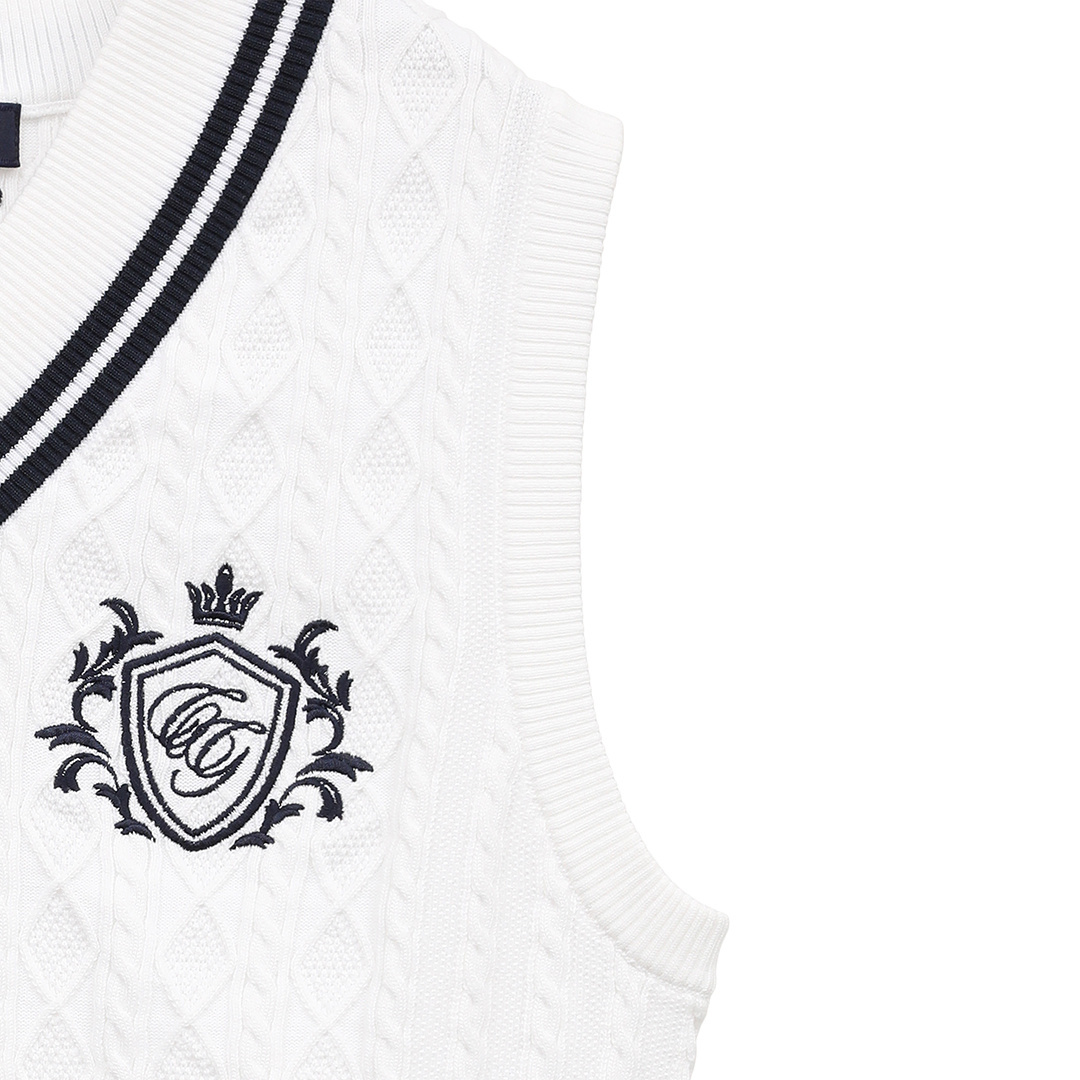 MARK&LONA ケーブル編み Vネック ベスト 黒 MARK&LONA ケーブル編み Vネック ベスト 黒