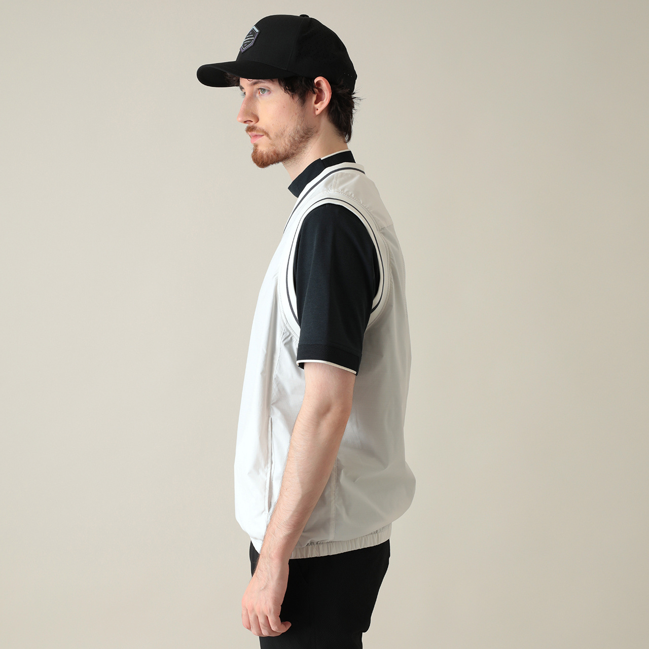 Vネックバックレーザーロゴベスト(MENS)