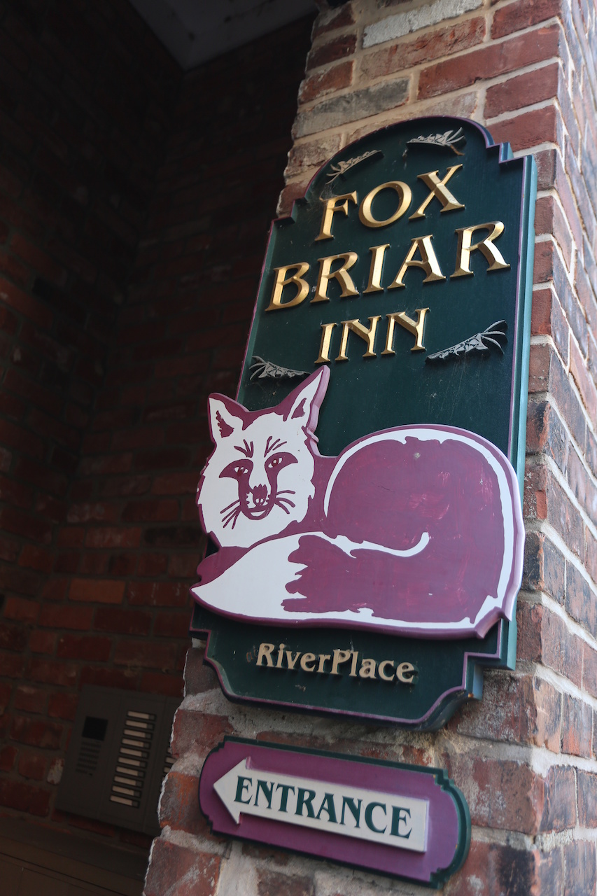 Welcome to the Fox Briar Inn at Riverplace Welcome to the Fox Briar Inn at Riverplace