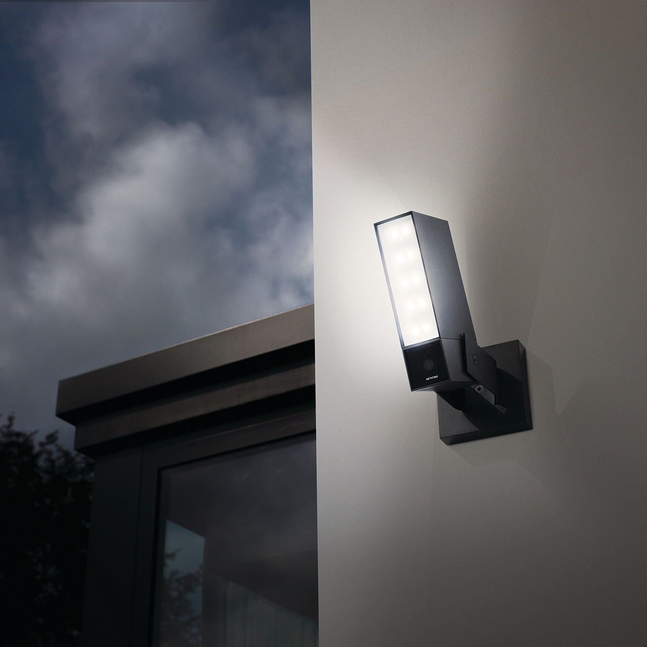 Netatmo smart outdoor camera with siren