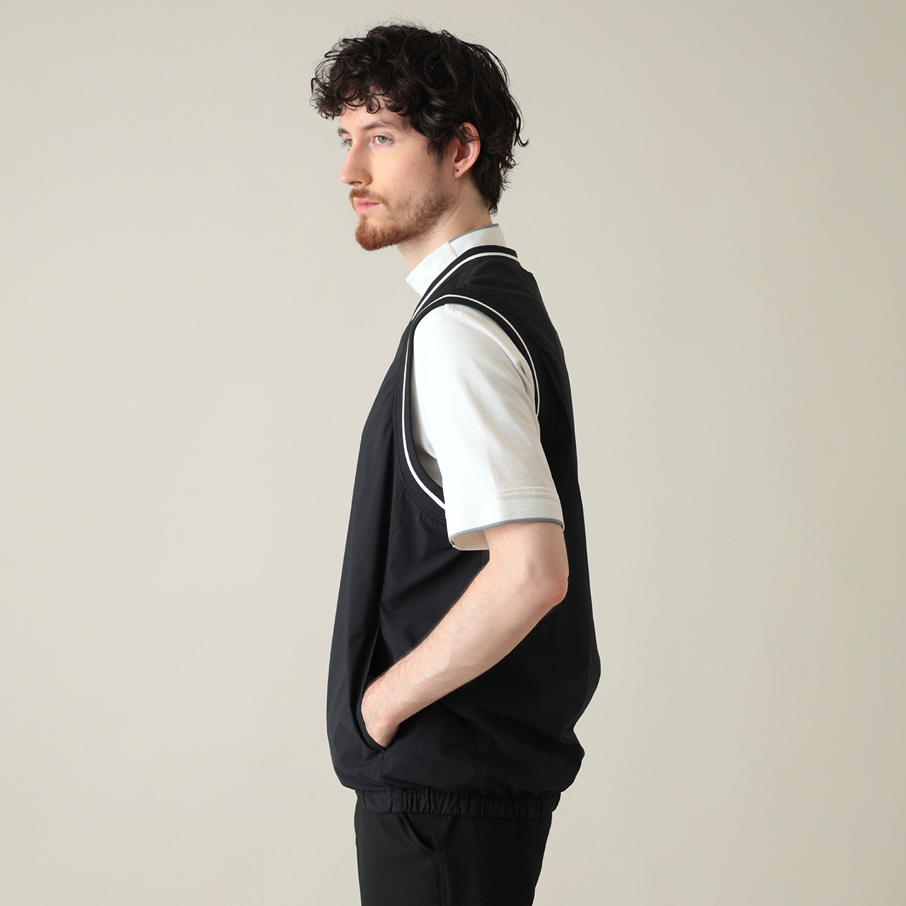 Vネックバックレーザーロゴベスト(MENS)