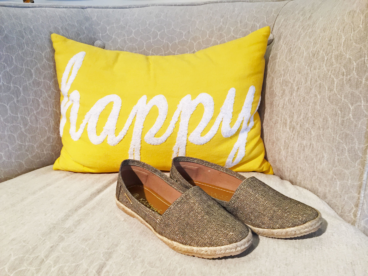 gold flats sb-atlanta-june2016finds-goldsneaks.jpg