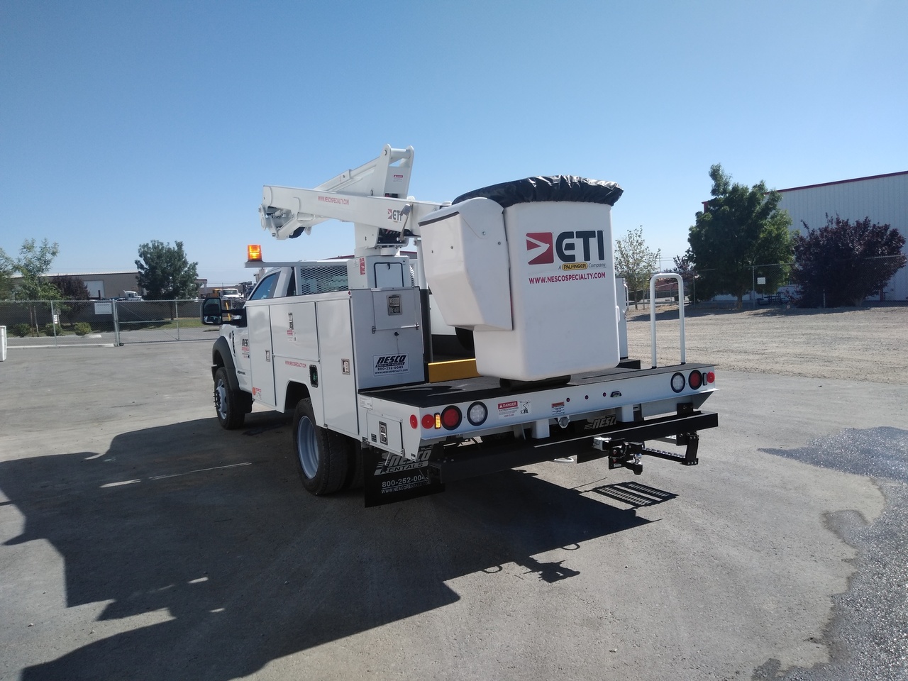 40 ft HiRail Bucket Truck Rental Custom Truck One Source