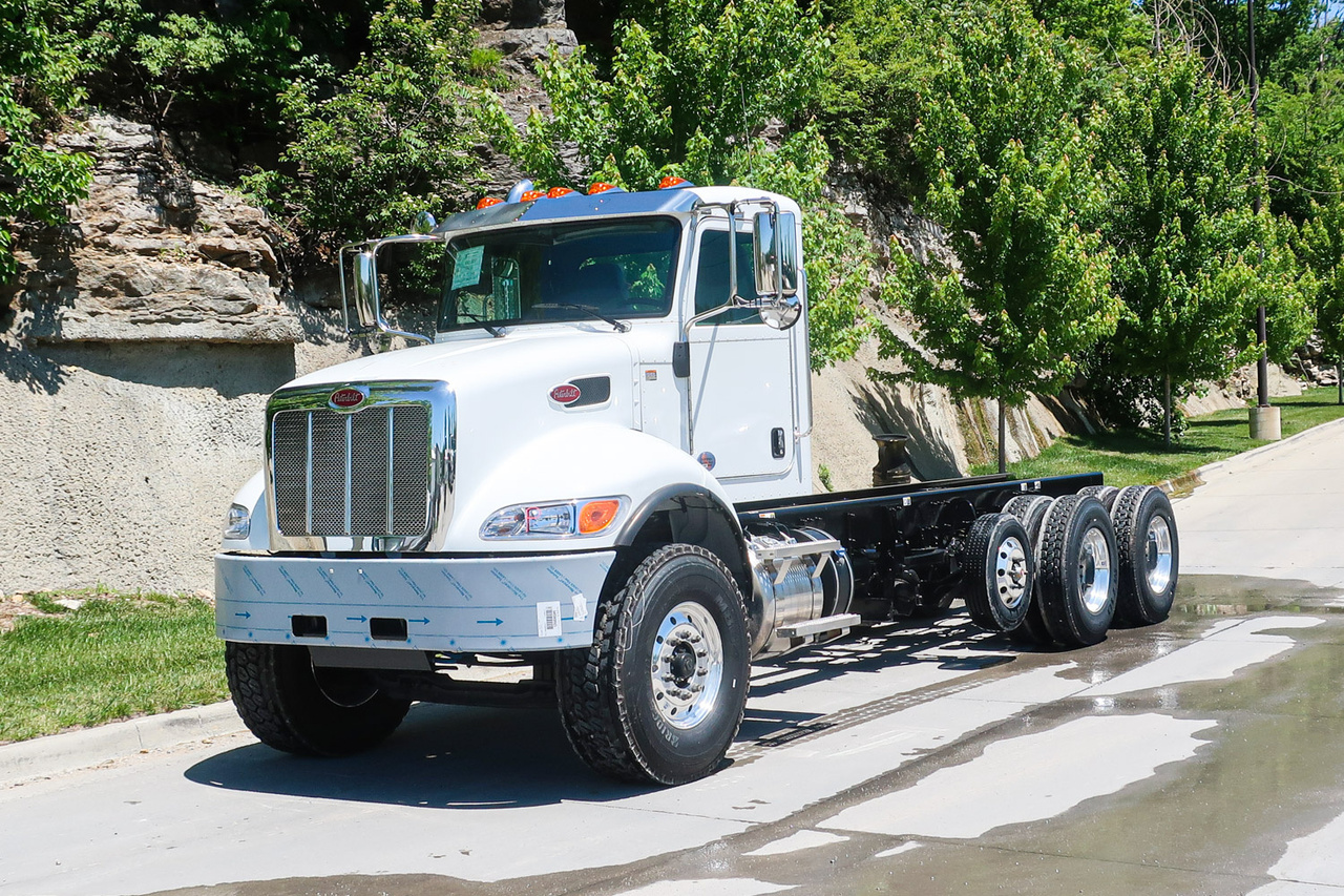 Peterbilt Cab And Chassis For Sale Ontario freightliner chassis