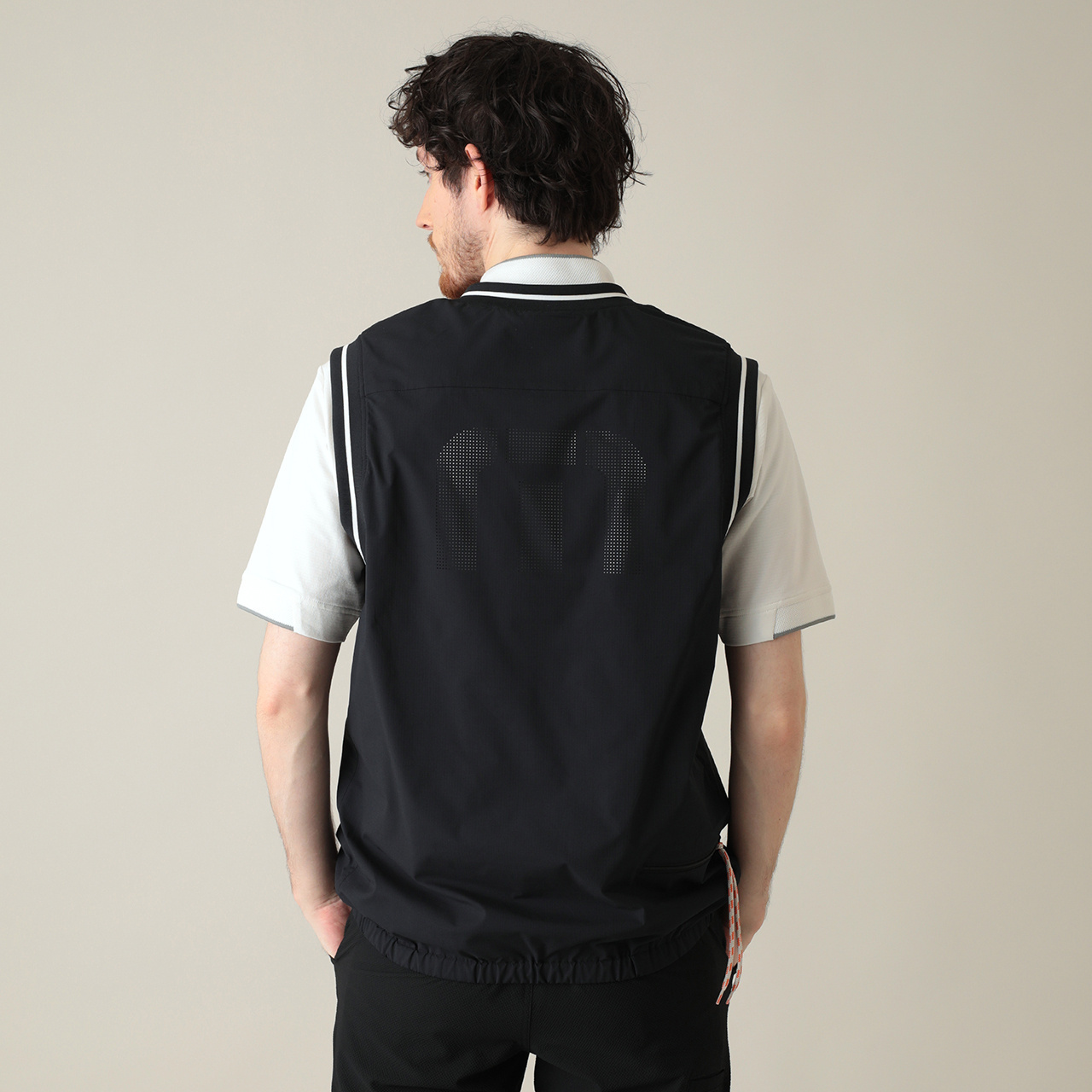 Vネックバックレーザーロゴベスト(MENS)
