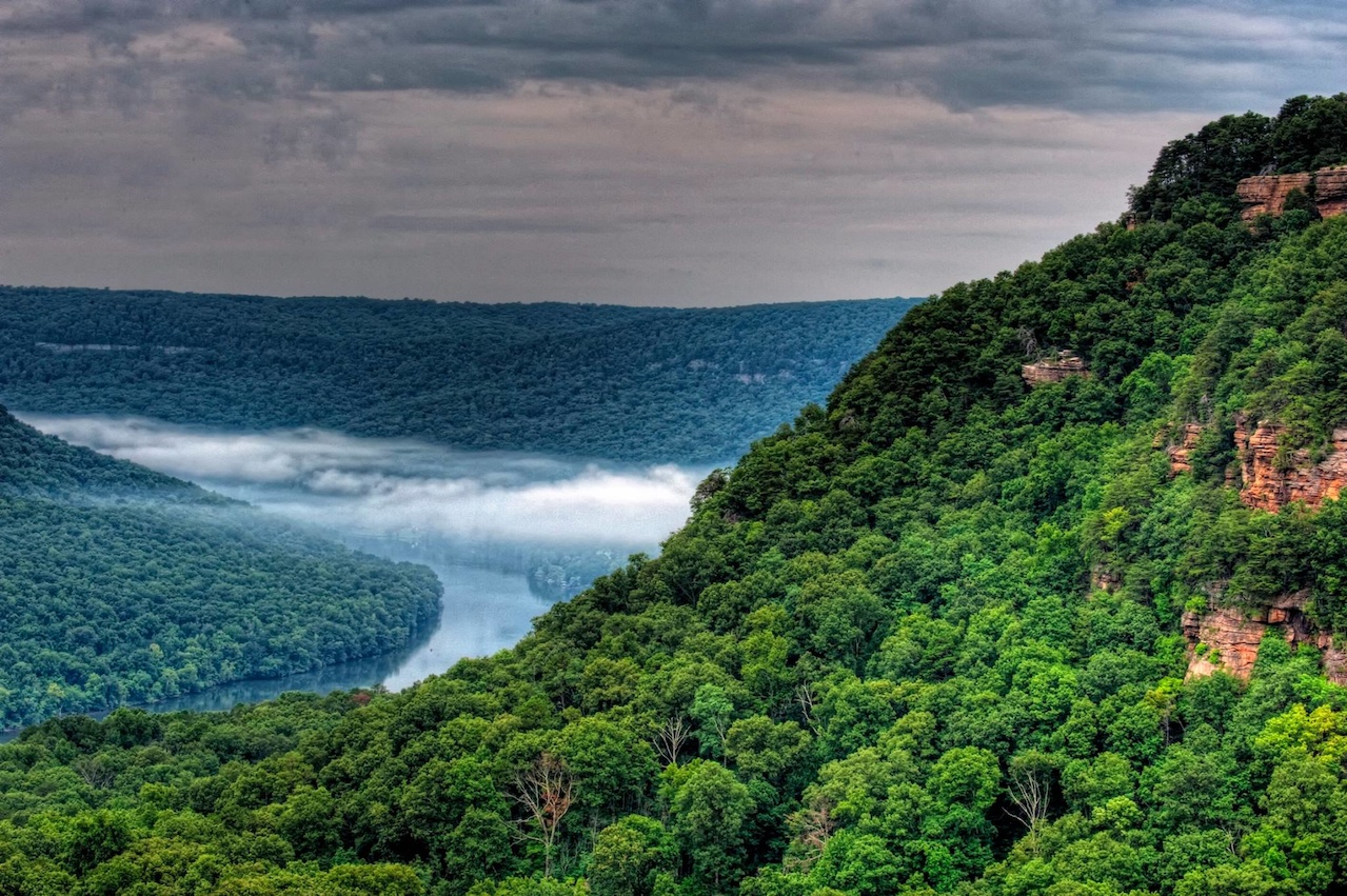 Travel the Tennessee River Gorge anytime of year Travel the Tennessee River Gorge anytime of year