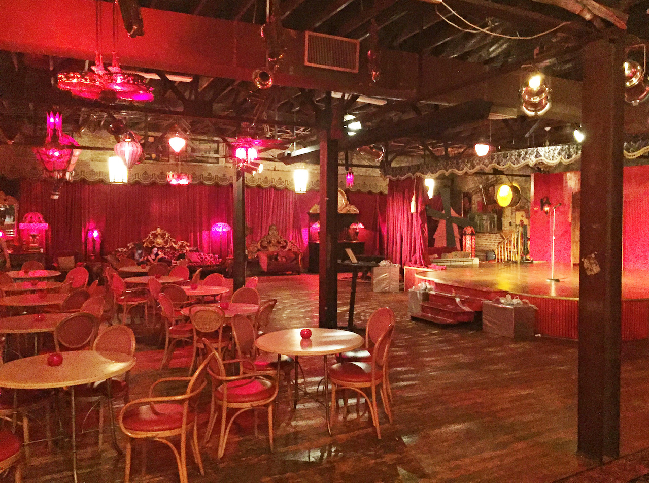 Le Bon Temps Roule! Le Maison Rouge