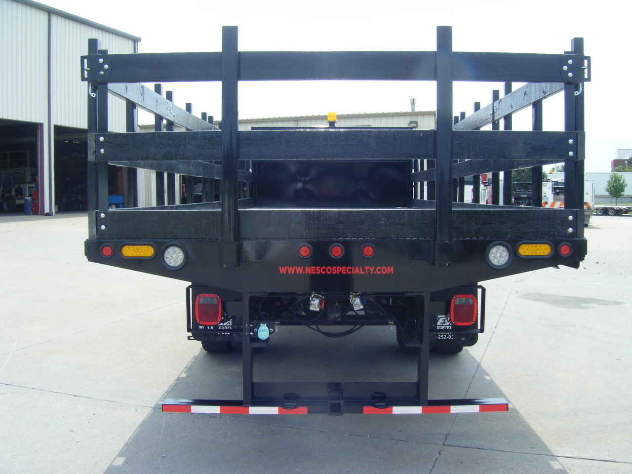 HeavyDuty HiRail Flatbed Truck Rental Custom Truck One Source