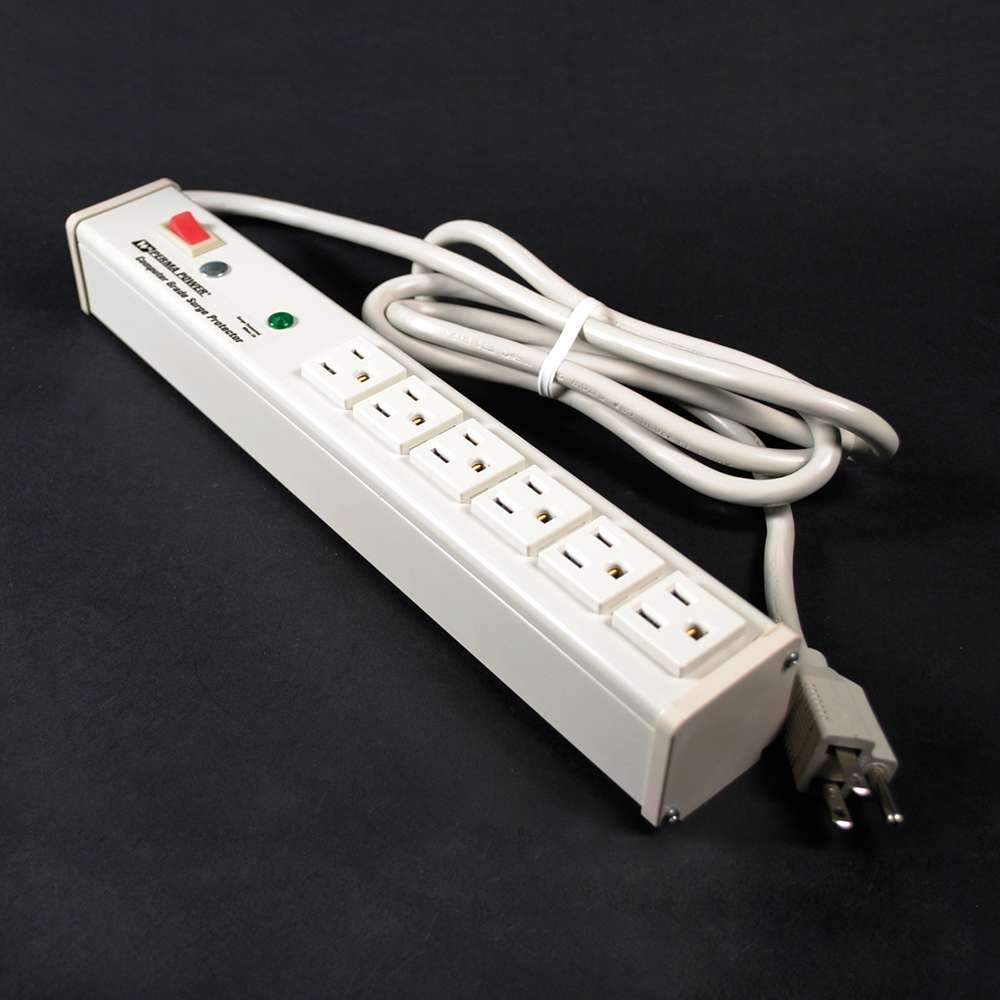 Wiremold 6-Outlet Plug-In Center Unit 120v/15a Lighted Switch Computer Grade Power Strip (TAA)