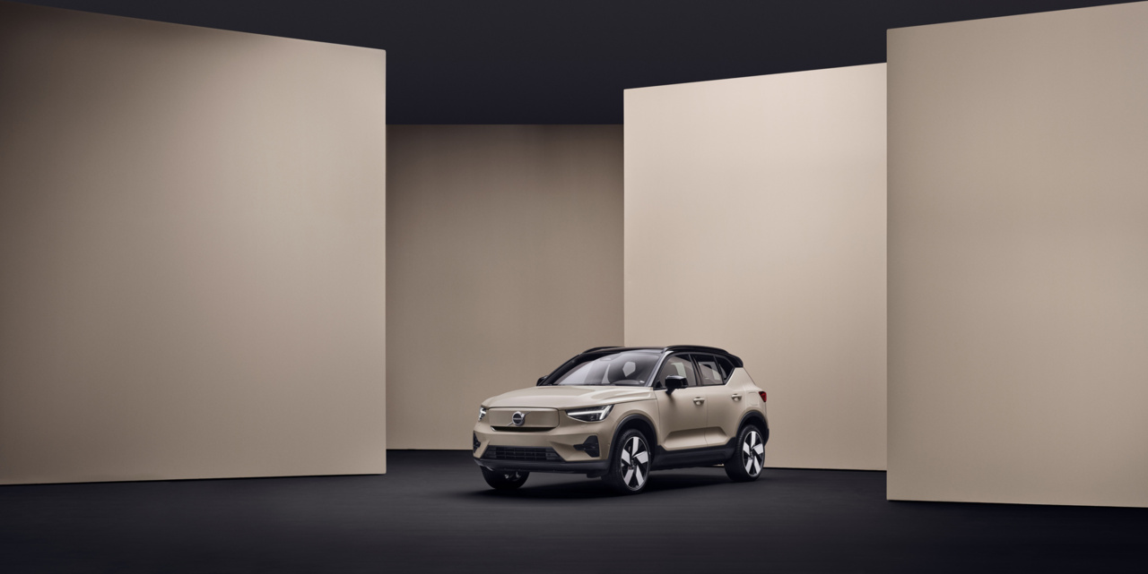 2026 Volvo EX40 SUV