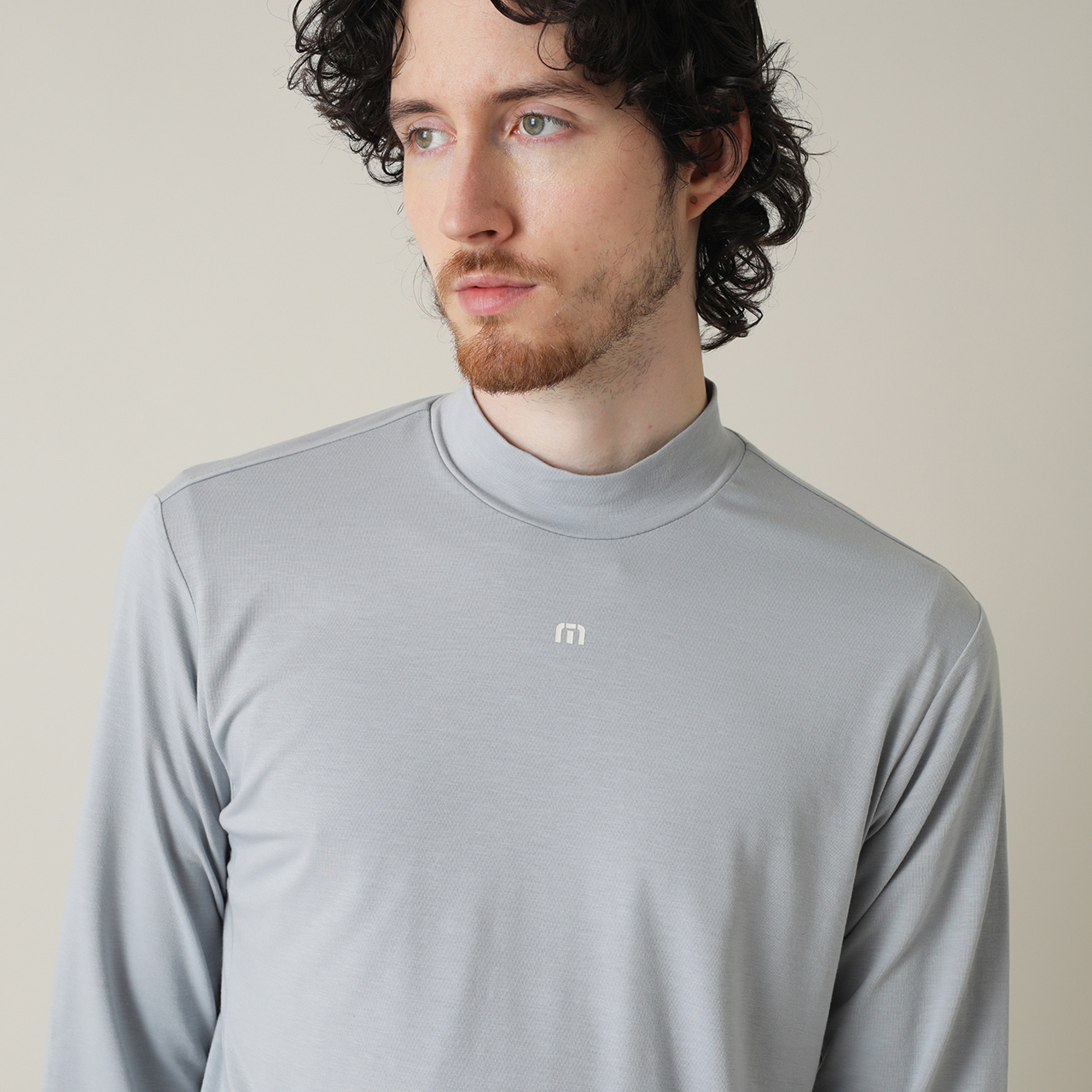 ソフトタッチ ロゴプリント 長袖モックネック(MENS)