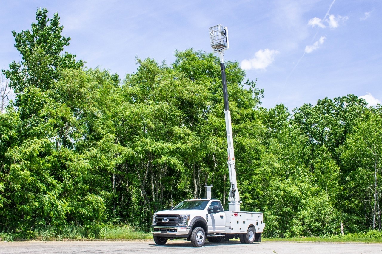 33 ft Bucket Truck Rental Custom Truck One Source