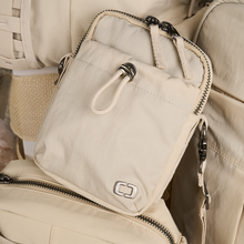 image 8 of AC OG RISE POUCH VANILLA CREME 23