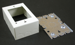 Wiremold 500/700 Series Single-Gang Switch and Receptacle Box Fitting, White